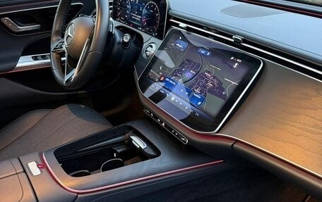 Mercedes-Benz E-Класс, 2024 год, 6 950 000 рублей, 12 фотография