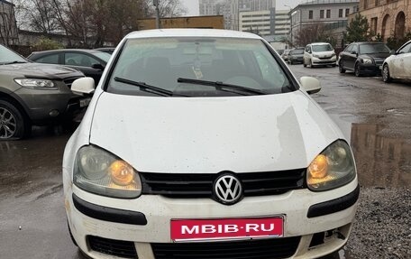 Volkswagen Golf V, 2003 год, 330 000 рублей, 2 фотография