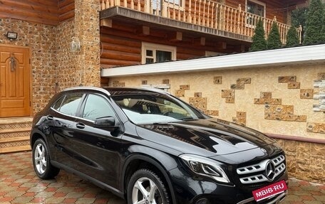 Mercedes-Benz GLA, 2018 год, 2 400 000 рублей, 1 фотография