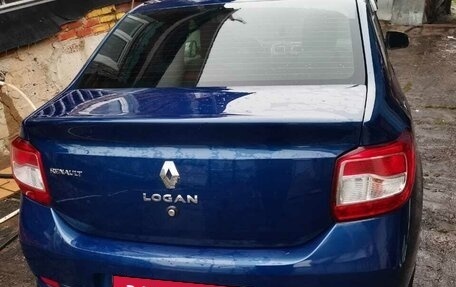 Renault Logan II, 2017 год, 750 000 рублей, 4 фотография