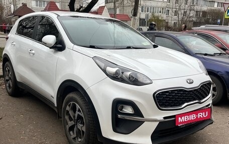 KIA Sportage IV рестайлинг, 2021 год, 2 450 000 рублей, 4 фотография