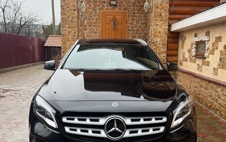 Mercedes-Benz GLA, 2018 год, 2 400 000 рублей, 2 фотография