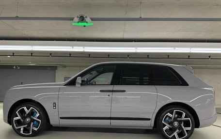 Rolls-Royce Cullinan, 2025 год, 80 500 000 рублей, 5 фотография