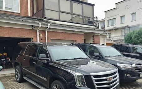 Cadillac Escalade IV, 2015 год, 2 899 000 рублей, 1 фотография