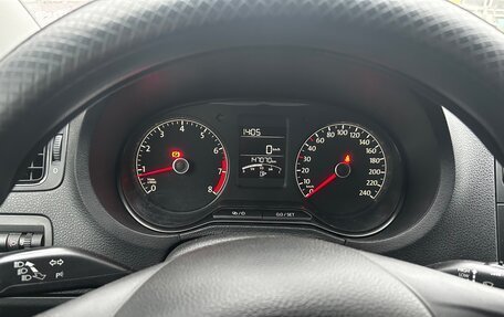 Volkswagen Polo VI (EU Market), 2015 год, 950 000 рублей, 13 фотография