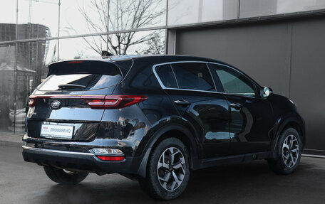 KIA Sportage IV рестайлинг, 2020 год, 2 397 000 рублей, 5 фотография