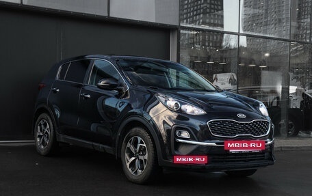 KIA Sportage IV рестайлинг, 2020 год, 2 397 000 рублей, 3 фотография