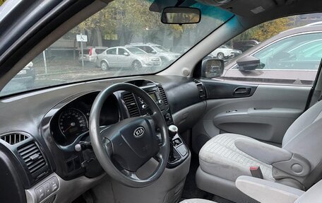 KIA Carnival III, 2009 год, 595 000 рублей, 11 фотография