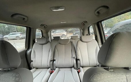KIA Carnival III, 2009 год, 595 000 рублей, 12 фотография