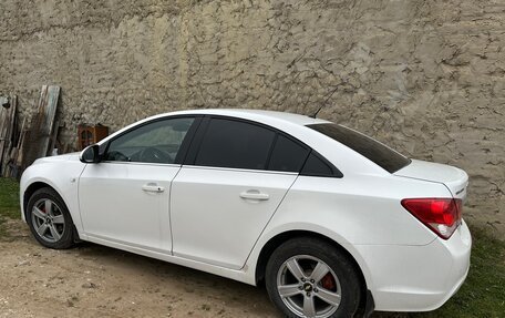 Chevrolet Cruze II, 2013 год, 800 000 рублей, 3 фотография