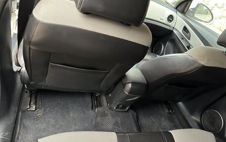 Chevrolet Cruze II, 2013 год, 800 000 рублей, 8 фотография