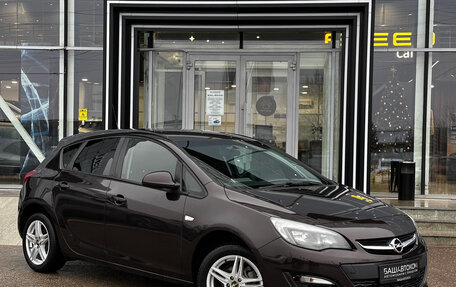 Opel Astra J, 2014 год, 640 000 рублей, 3 фотография