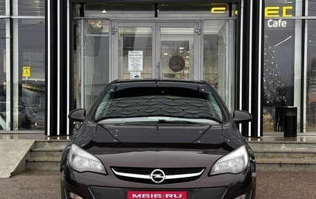 Opel Astra J, 2014 год, 640 000 рублей, 2 фотография