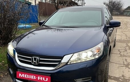 Honda Accord IX рестайлинг, 2013 год, 1 800 000 рублей, 2 фотография