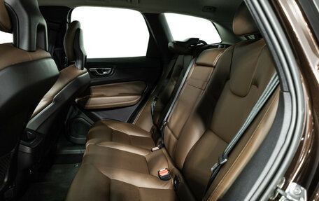 Volvo XC60 II, 2018 год, 2 899 700 рублей, 10 фотография