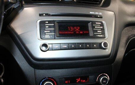 KIA Rio III рестайлинг, 2016 год, 997 000 рублей, 15 фотография