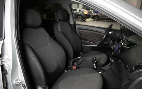 Hyundai Solaris II рестайлинг, 2012 год, 680 000 рублей, 9 фотография