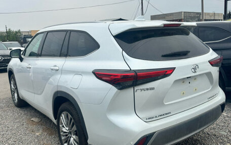 Toyota Highlander, 2025 год, 5 638 083 рублей, 4 фотография