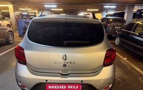 Renault Sandero II рестайлинг, 2021 год, 1 900 000 рублей, 2 фотография