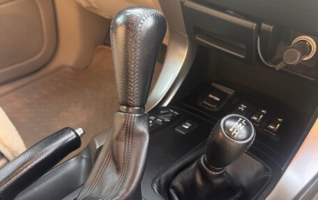 Toyota Land Cruiser Prado 120 рестайлинг, 2008 год, 2 750 000 рублей, 2 фотография