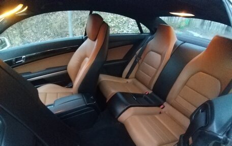 Mercedes-Benz E-Класс, 2011 год, 1 300 000 рублей, 3 фотография