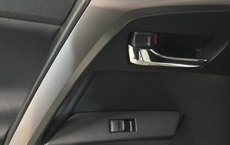 Toyota RAV4, 2016 год, 2 230 000 рублей, 18 фотография