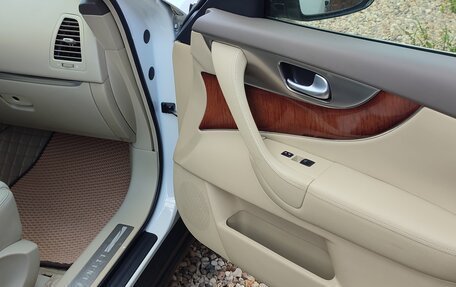 Infiniti FX II, 2010 год, 2 050 000 рублей, 25 фотография