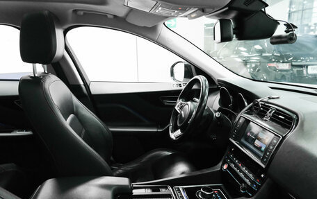 Jaguar F-Pace, 2018 год, 2 900 000 рублей, 15 фотография