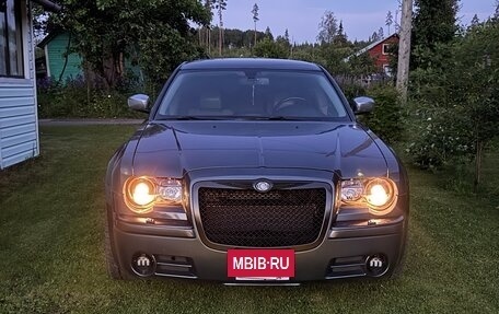 Chrysler 300C II, 2007 год, 1 400 000 рублей, 12 фотография