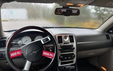 Chrysler 300C II, 2007 год, 1 400 000 рублей, 9 фотография