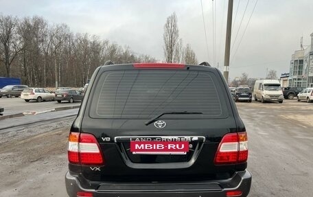 Toyota Land Cruiser 100 рестайлинг 2, 2006 год, 1 899 000 рублей, 4 фотография