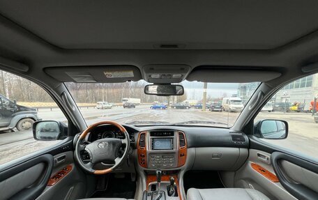 Toyota Land Cruiser 100 рестайлинг 2, 2006 год, 1 899 000 рублей, 25 фотография