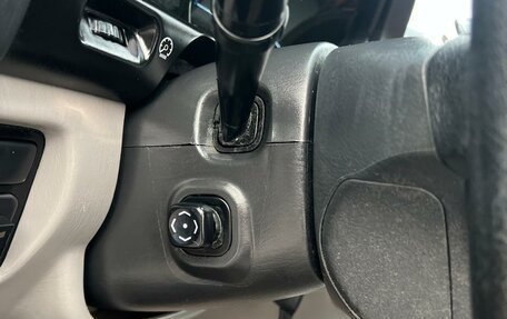 Toyota Land Cruiser 100 рестайлинг 2, 2006 год, 1 899 000 рублей, 26 фотография