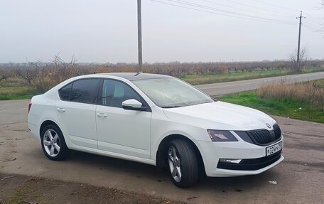 Skoda Octavia, 2018 год, 1 290 000 рублей, 3 фотография