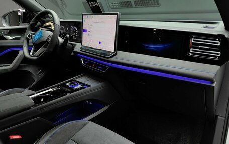 Volkswagen Tiguan, 2025 год, 5 300 000 рублей, 22 фотография