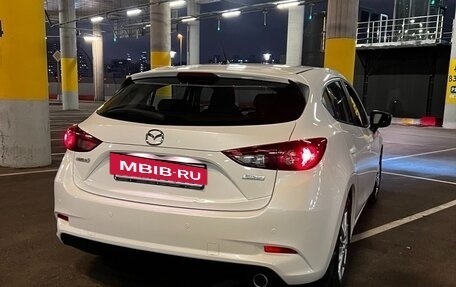 Mazda 3, 2017 год, 1 800 000 рублей, 4 фотография