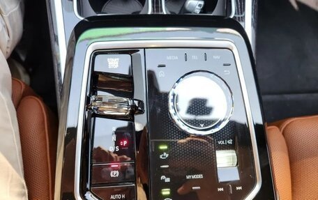 BMW 7 серия, 2025 год, 12 500 000 рублей, 14 фотография