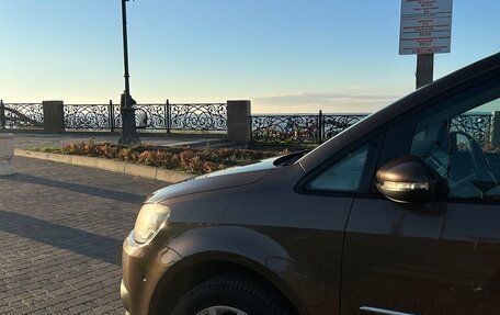 Volkswagen Touran III, 2011 год, 760 000 рублей, 11 фотография