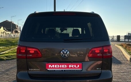 Volkswagen Touran III, 2011 год, 760 000 рублей, 14 фотография