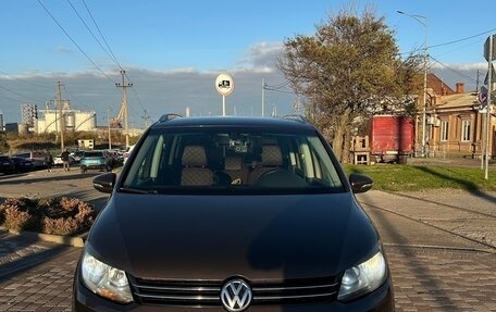 Volkswagen Touran III, 2011 год, 760 000 рублей, 18 фотография