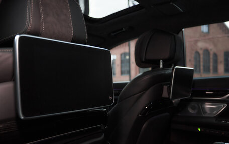 BMW 7 серия, 2019 год, 38 фотография