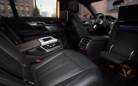 BMW 7 серия, 2019 год, 40 фотография