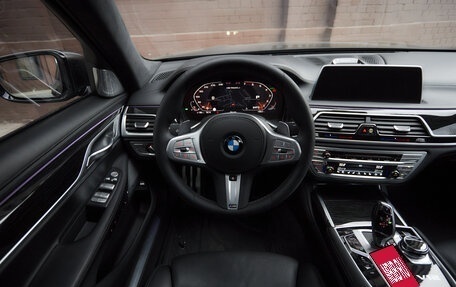 BMW 7 серия, 2019 год, 33 фотография