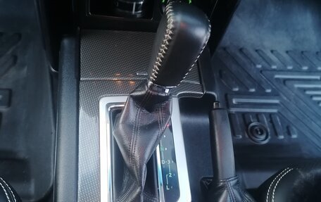 Toyota Land Cruiser Prado 150 рестайлинг 2, 2015 год, 3 700 000 рублей, 14 фотография