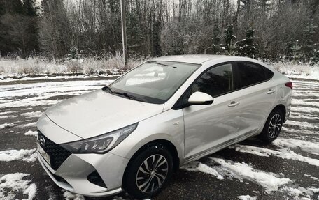 Hyundai Solaris II рестайлинг, 2021 год, 1 500 000 рублей, 2 фотография