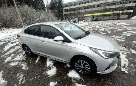 Hyundai Solaris II рестайлинг, 2021 год, 1 500 000 рублей, 10 фотография
