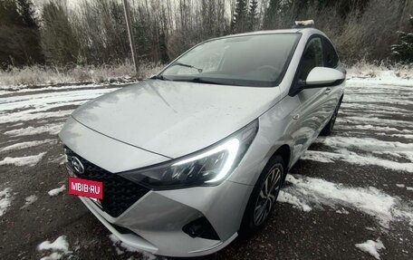 Hyundai Solaris II рестайлинг, 2021 год, 1 500 000 рублей, 8 фотография