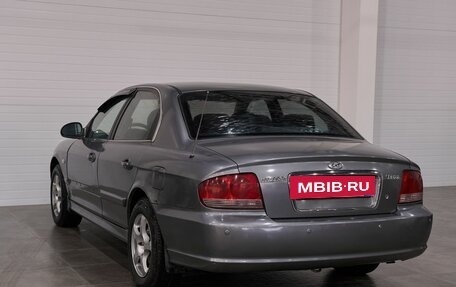 Hyundai Sonata IV рестайлинг, 2004 год, 210 000 рублей, 4 фотография