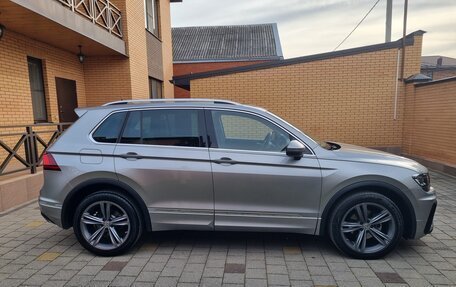 Volkswagen Tiguan II, 2019 год, 3 500 000 рублей, 4 фотография