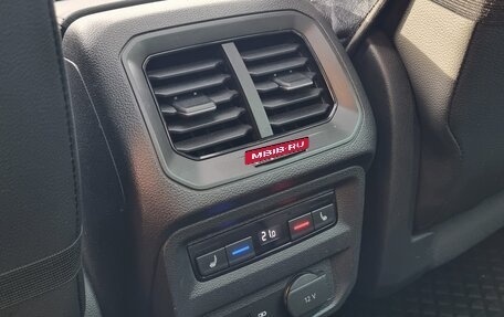 Volkswagen Tiguan II, 2019 год, 3 500 000 рублей, 20 фотография